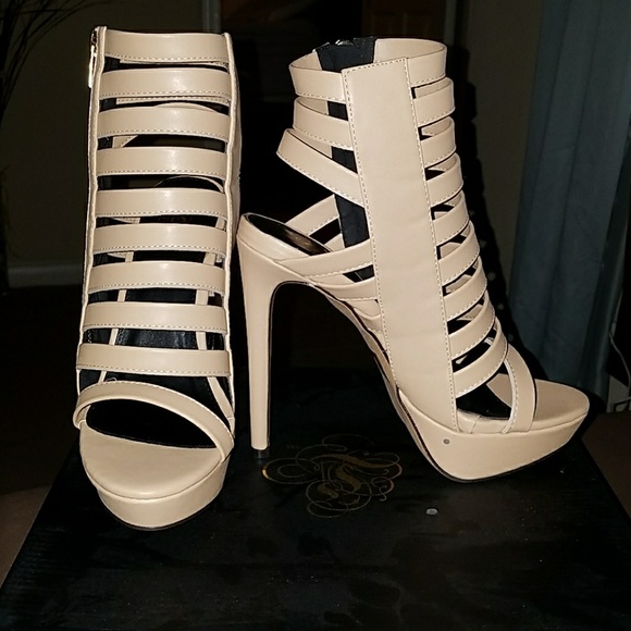Heels - Picture 2 of 2